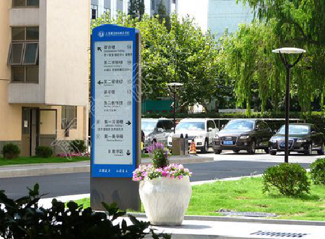 盐亭哪些因素影响宣传栏的制作？